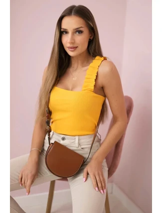 Blúzka bez ramienok s volánikmi v horčicovej farbe