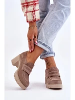 Topánky na podpätku 20125 beige - Krok vo veľkom štýle Topánky na podpätku 20125 beige - Krok vo veľkom štýle