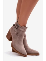 Dámské perforované kotníkové boty na podpatku s perforovaným vzorem a zlatým sponou tmavě béžové Deloriah