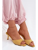 Žabky z umělého semiše na podpatku Žluté Melissea