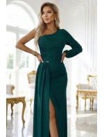 658-2 Trblietavé maxi šaty na jedno rameno s asymetrickými rukávmi a rozparkom - fľaškovo zelené