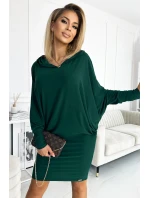 Dámske netopierie šaty vo fľaškovo zelenej farbe s kapucňou 400-1 Dámske netopierie šaty vo fľaškovo zelenej farbe s kapucňou 400-1