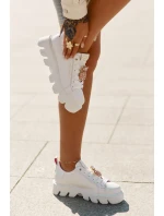 Skórzane Sneakersy Z Ozdobną Broszką Ananas CheBello 4651 Białe