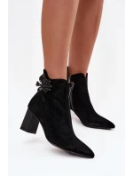 Semišové čižmy na podpätku so zdobením D&A CR52-686 Black Semišové čižmy na podpätku so zdobením D&A CR52-686 Black