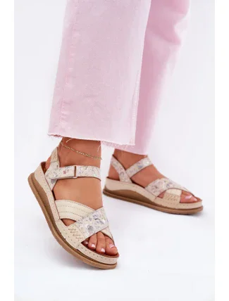 Sandále model 215020 Krok vo veľkom štýle