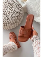 Dámské pantofle na plochém podpatku Camel Lorania