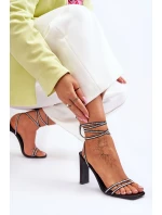 Eleganckie Wiązane Sandały Z Dżetami Czarne Nessy