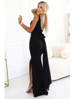 623-1 Večerné maxi šaty s rozparkom, čipkou a ozdobným výstrihom - čierne 623-1 Večerné maxi šaty s rozparkom, čipkou a ozdobným výstrihom - čierne