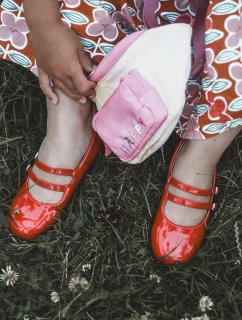 Lakierowane Balerinki Dziecięce Z Paseczkami Czerwone Margenis