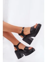 Sandały Damskie  Na Masywnym Słupku I Platformie Z Eko Skóry Czarne Korlevia