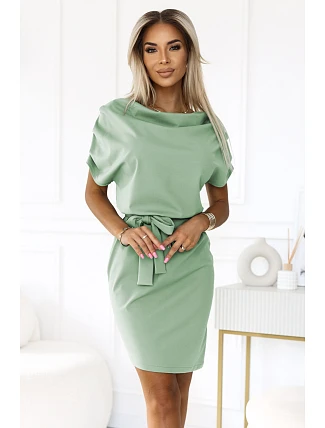 240-10 ROXI pohodlné šaty s asymetrickou sukňou a opaskom - pistáciová farba