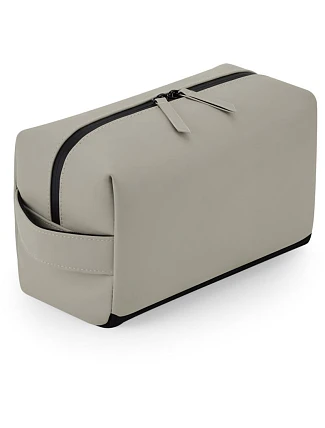 BagBase BG 332 Toaletná taška z matného PU 52.0332 clay BagBase BG 332 Toaletná taška z matného PU 52.0332 clay