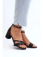 Trblietavé dámske sandále na nízkom podpätku čierne Ploemis