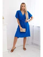 Šaty s vrstveným výstrihom v chrpovo modrej farbe