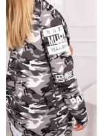 Plášť so šedým + čiernym nápisom Plášť so šedým + čiernym nápisom