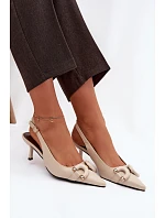 Sandále na podpätku model 225957 Vykročte štýlovo