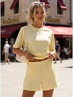 Bavlnená dámska súprava so šortkami Poľský výrobok žltá FashionStreet AY1170 Bavlnená dámska súprava so šortkami Poľský výrobok žltá FashionStreet AY1170