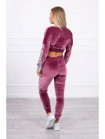 Velúrová súprava s nápisom Queen tmavo ružová