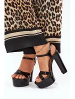 Sandále na podpätku model 210803 Krok vo veľkom štýle Sandále na podpätku model 210803 Krok vo veľkom štýle