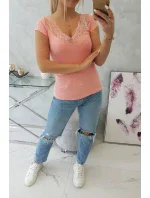 Blúzka s čipkovým výstrihom marhuľová