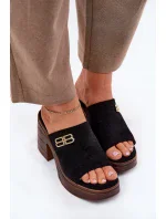 Žabky na podpätku model 213037 Krok vo veľkom štýle