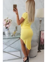 Asymetrické žlté šaty