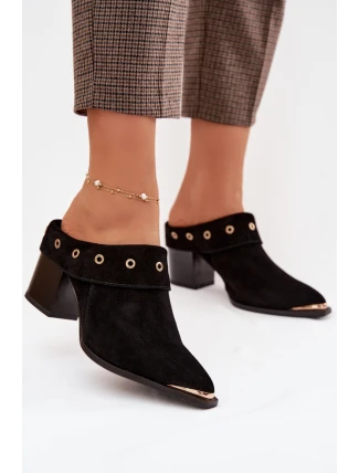 Žabky na podpätku model 225358 Krok vo veľkom štýle Žabky na podpätku model 225358 Krok vo veľkom štýle