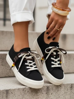 Dámske tenisky s ozdobnými korálkami čierne FashionStreet ZY1405