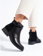 Jedinečné čierne dámske členkové topánky na plochom podpätku Jedinečné čierne dámske členkové topánky na plochom podpätku
