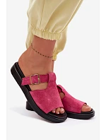 Semišové dámské sandály na platformě se zlatým sponem Fuksie Zemela Semišové dámské sandály na platformě se zlatým sponem Fuksie Zemela