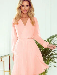 ISABELLE - Plisované dámske šaty v broskyňovej farbe s dekoltom a dlhými rukávmi 313-2