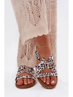 Sandały Damskie Na Płaskim Obcasie Ze Złotymi Ćwiekami Biało-Czarne Zanira