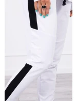 Pruhovaná športová súprava biela