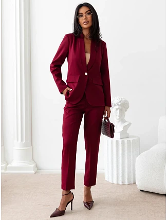 Elegantný dámsky kostým – sako a nohavice v bordovej farbe, FashionStreet AY1246 Elegantný dámsky kostým – sako a nohavice v bordovej farbe, FashionStreet AY1246