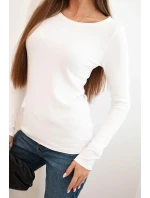 Dámsky viskózový sveter s okrúhlym výstrihom a priliehavým strihom biely