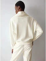 Svetor Velour Rib Sweater krémový Silk White – TRIUMPH Svetor Velour Rib Sweater krémový Silk White – TRIUMPH