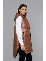 Vesta v karamelovej farbe s geometrickou spodnou časťou (B0122-22) Vesta v karamelovej farbe s geometrickou spodnou časťou (B0122-22)