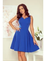 Rozšírené dámske šaty v Chrpová farbe s výstrihom v tvare srdca model 7718529