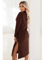 649-1 Elegantné midi šaty s golierom a bočným rozparkom - čokoládové