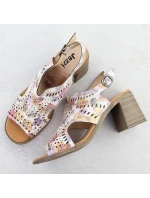 Dámske kvetinové ažurové sandále na podpätku Jezzi 24125 Dámske kvetinové ažurové sandále na podpätku Jezzi 24125