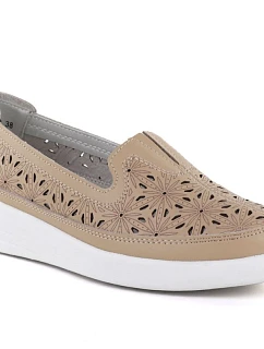 Dámske pohodlné kožené ažurové topánky béžovej farby Evento 6849