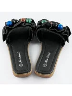 Čierne dámske šľapky s plochou podrážkou (WWW-319) Čierne dámske šľapky s plochou podrážkou (WWW-319)