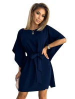 SOFIA - Tmavomodré dámske motýlikové šaty so zaväzovaním v páse 287-24 SOFIA - Tmavomodré dámske motýlikové šaty so zaväzovaním v páse 287-24
