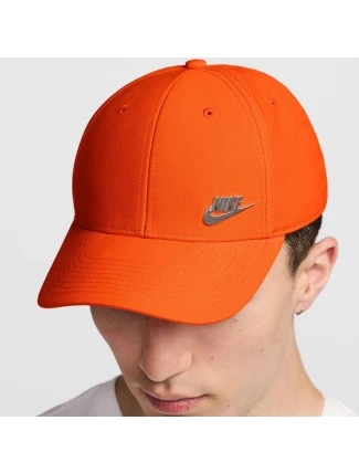Nike Club Štruktúrované kovové logo Baseball Cap FB5371-819 Nike Club Štruktúrované kovové logo Baseball Cap FB5371-819