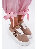Dámské Tenisky na Masivní Platformě s Umělou Semišovou Nášivkou Béžové Averin