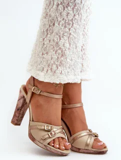 Sandále na podpätku model 198398 Krok vo veľkom štýle