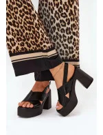 Sandále na podpätku 218-3 čierne - Vykročte štýlovo