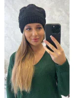 Dámska čiapka Nastia K373 čierna