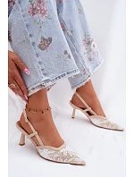 Sandály na podpatku s květinami Béžové Kelmira