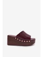 Dámské nazouváky na platformě a na podpatku s zlatými přezkami Bordó Farinelle